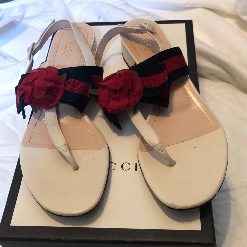 Gucci bow sandals